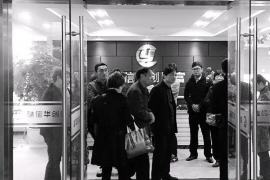 鄢陵为什么选择专业追讨公司来处理您的债务纠纷？